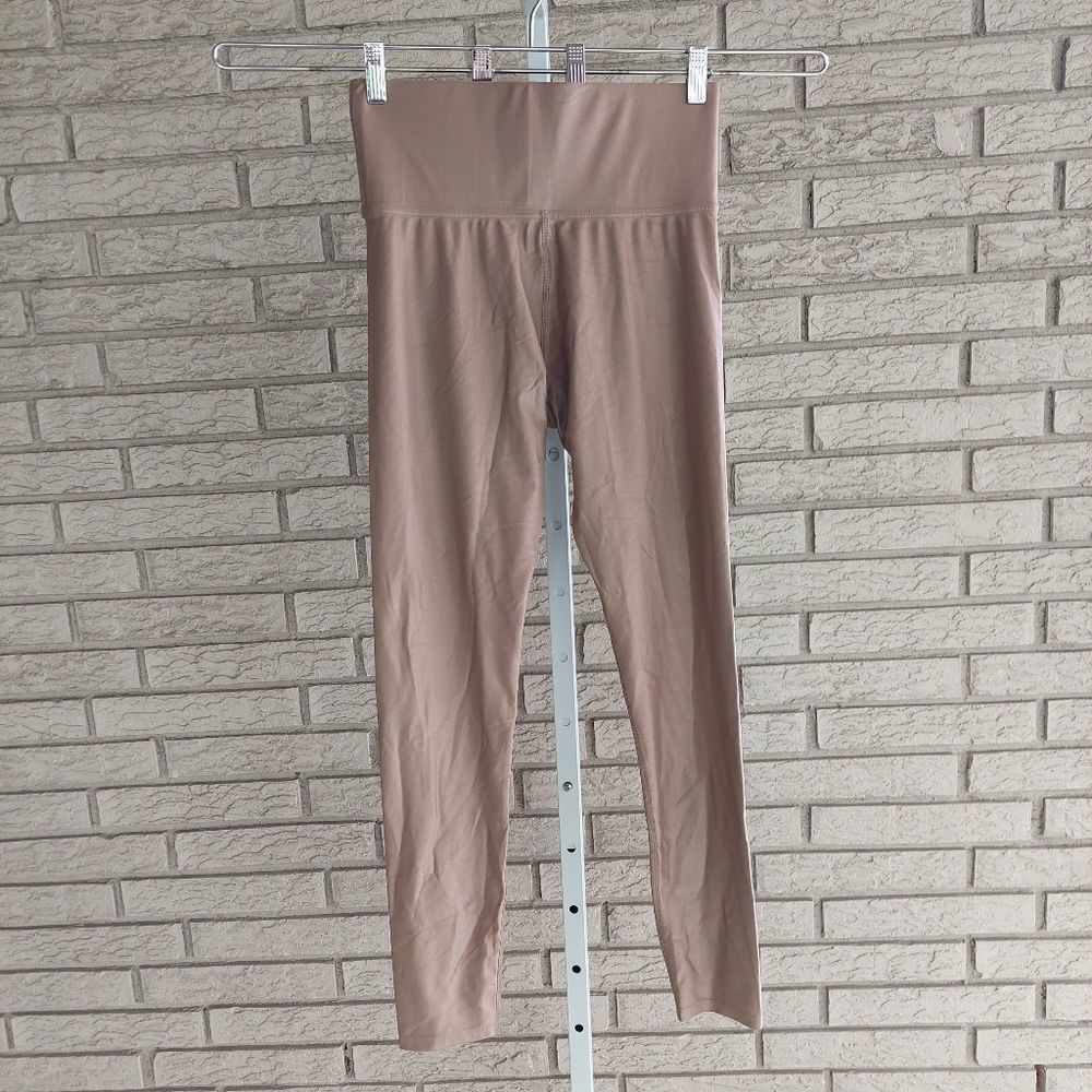 EUC Carbon38 Metallic Shiny Tan Leggings Medium
